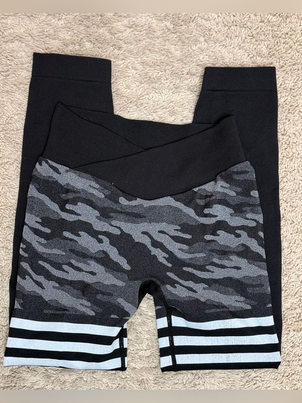 Grey Cammo/stripes Scrunch butt v waist size S
